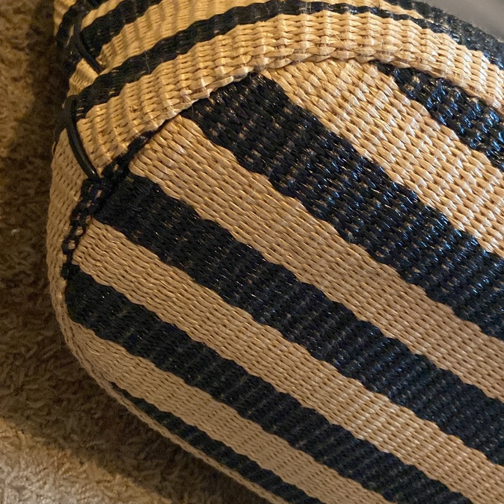 Kate Spade New York Wicklow Court Anabette Striped Large Straw Tote NWOT - Picture 3 of 9